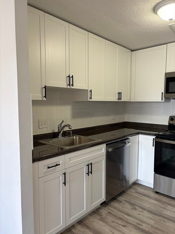 Building Photo - 685 Moody St