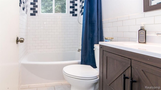 Building Photo - 1203 Commonwealth Ave