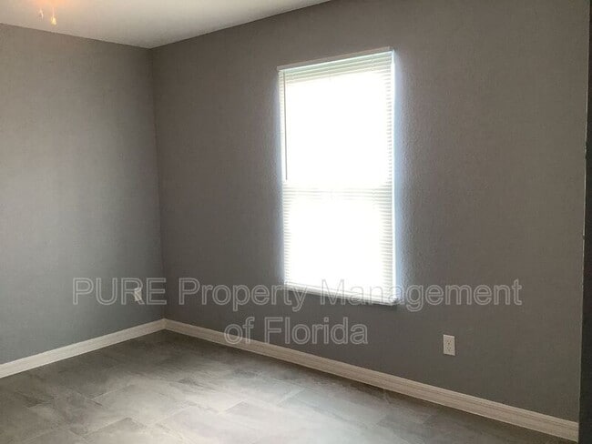 Building Photo - 2629 SW 175 Loop