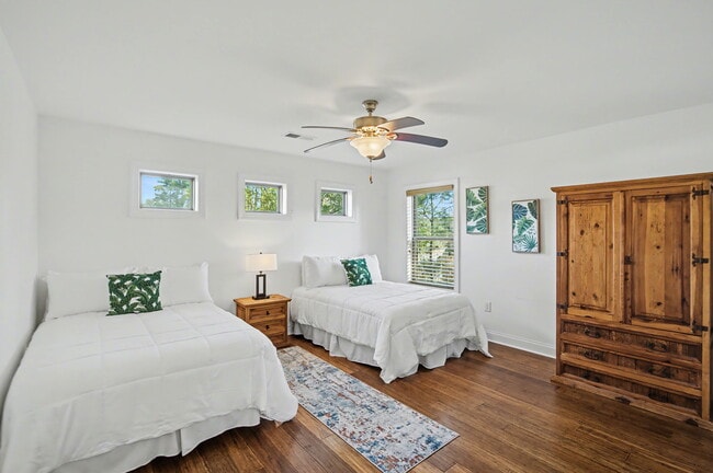 Building Photo - 1065 Wigeon Dr