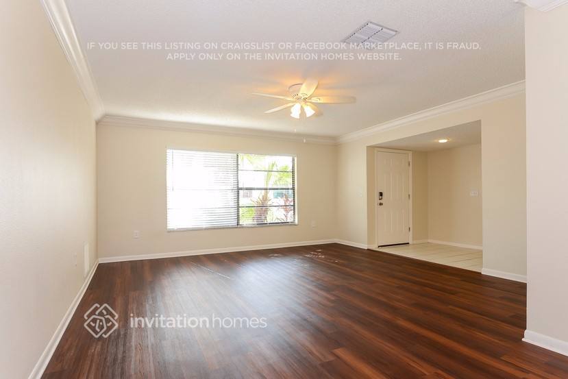Building Photo - 332 N Bay Hills Blvd