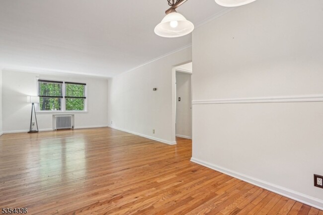 Building Photo - 349 Bloomfield Ave