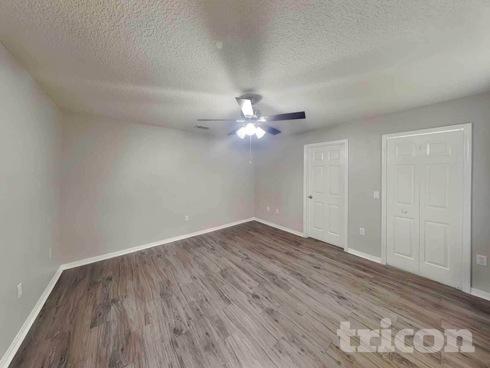 Building Photo - 1090 3rd Ave