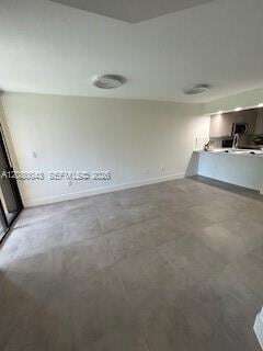 Building Photo - 15535 Miami Lakeway N