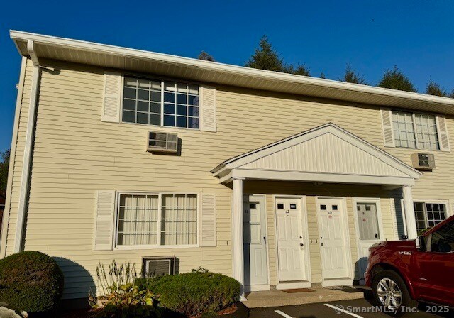 Building Photo - 22 Lisa Ct