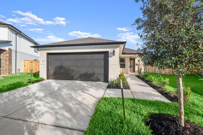 Primary Photo - 16529 Breezy Knl Ct