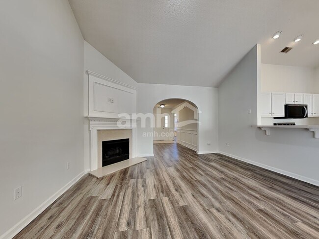 Building Photo - 11 Lake Linden Ct