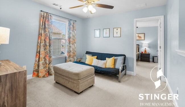 Building Photo - 44 Saluda Way