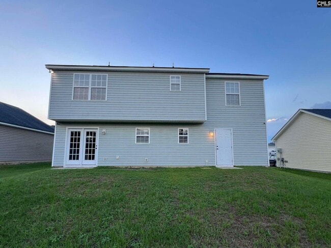 Building Photo - 301 Legend Oaks Dr