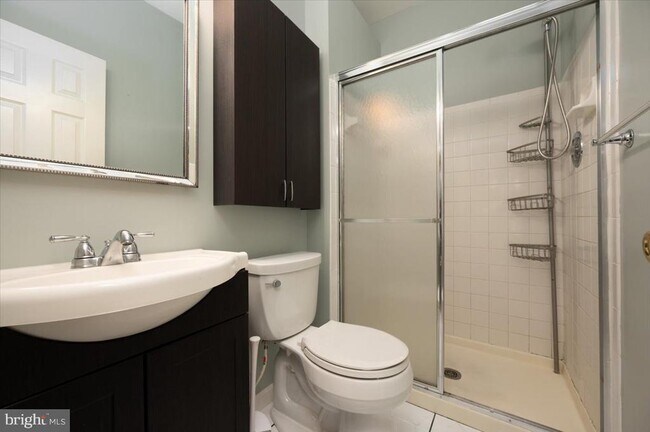 Building Photo - 2209 Commissary Cir