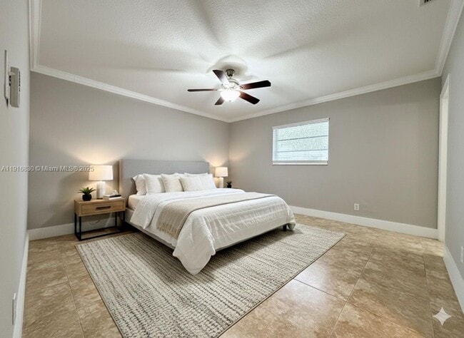 Building Photo - 216 SE 5th St