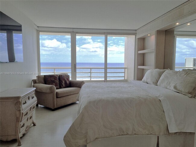 Building Photo - 4101 N Ocean Blvd