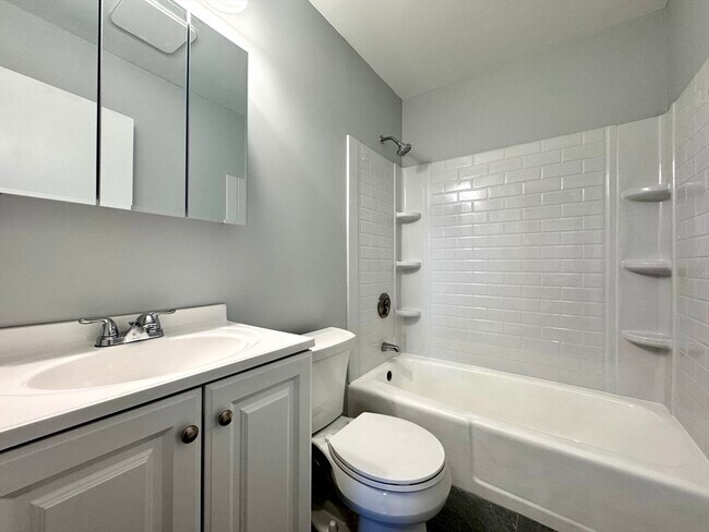 Building Photo - 130 North St