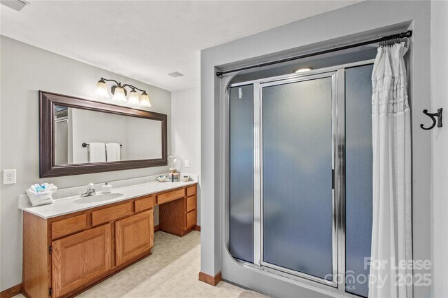 Building Photo - 173 Waddell Rd