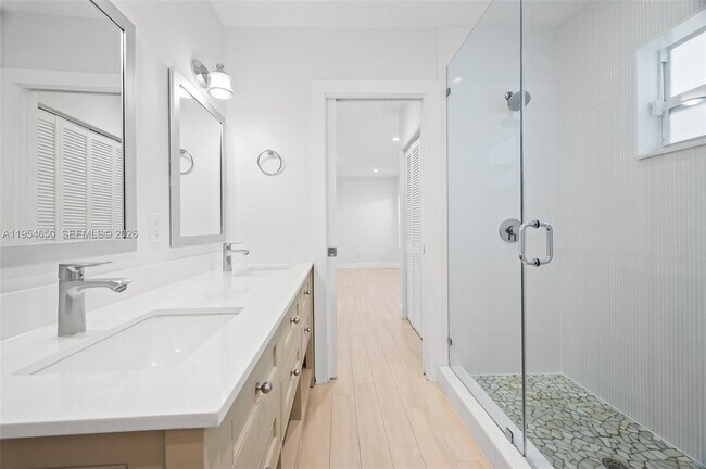 Building Photo - 126 Antiquera Ave