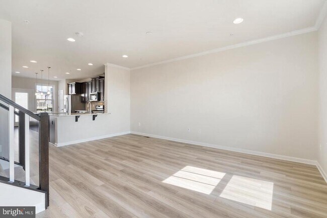 Building Photo - 5911 Garden Walk Dr