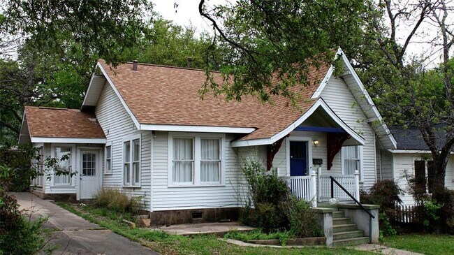 Building Photo - 1906 Newning Ave