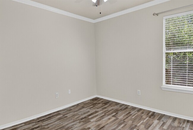 Building Photo - 38 Wineberry Pl