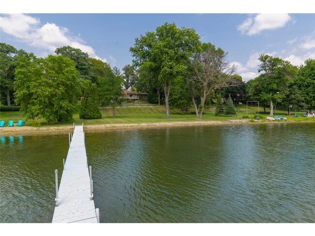 Building Photo - 6400 Greenbriar Ave