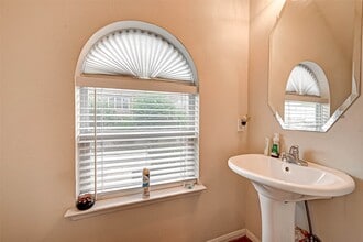 Building Photo - 1302 Emancipation Ave