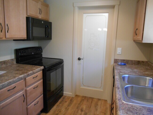 Building Photo - South Reno: Three Bedroom Home w/ RV Parking