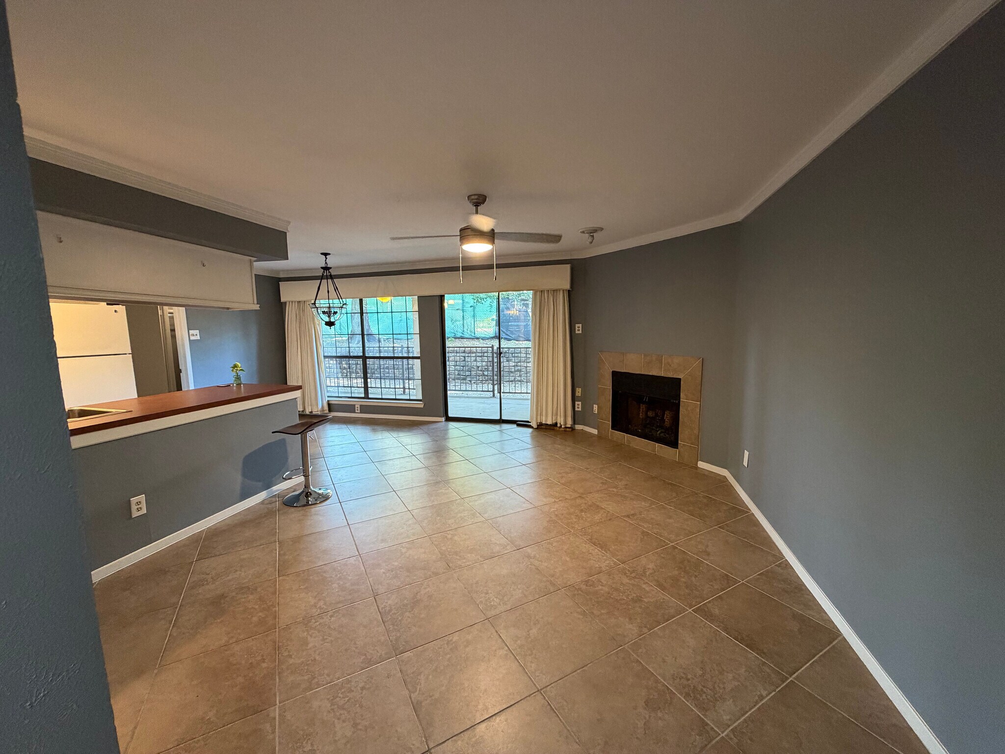 Building Photo - Room in Condo on Wedglea Dr
