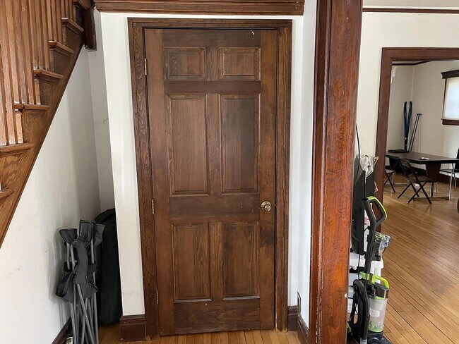 Building Photo - 1008 W Huron St