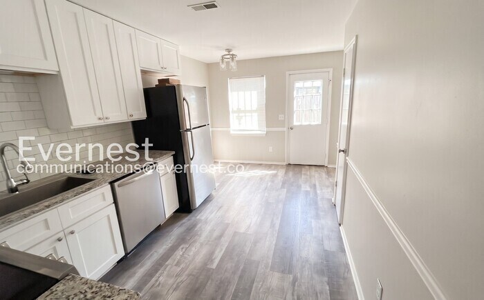 Building Photo - 2330 Grayson Valley Dr