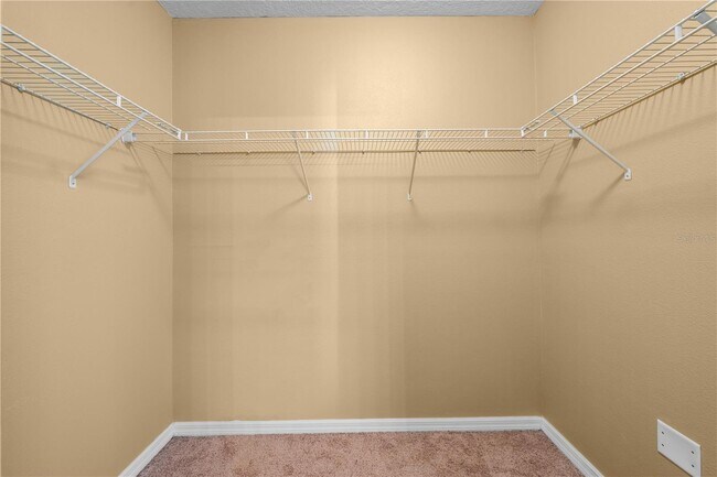 Building Photo - 1073 Brenton Manor Dr