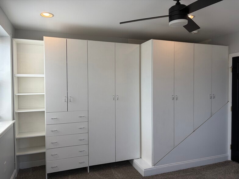 Building Photo - 115 E Girard Ave