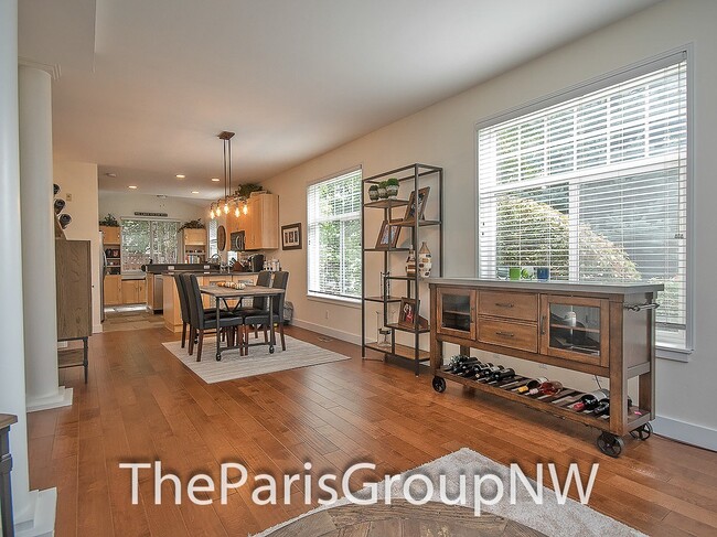 Building Photo - Exceptional Kirkland TH – Gorgeous Upgrade...