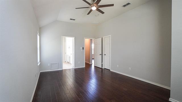 Building Photo - 2210 Garden Crest Dr