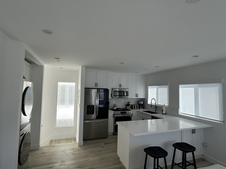 Large Kitchen Area - 221 36th Pl