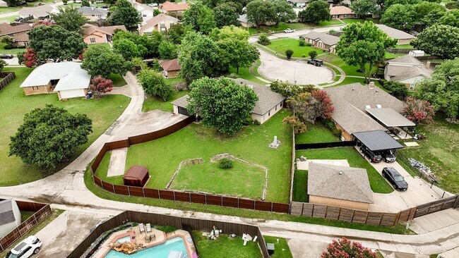 Building Photo - 6809 Fawn Valley Pl