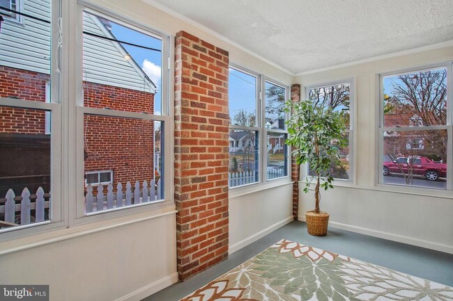 Building Photo - 3302 Nicholson St
