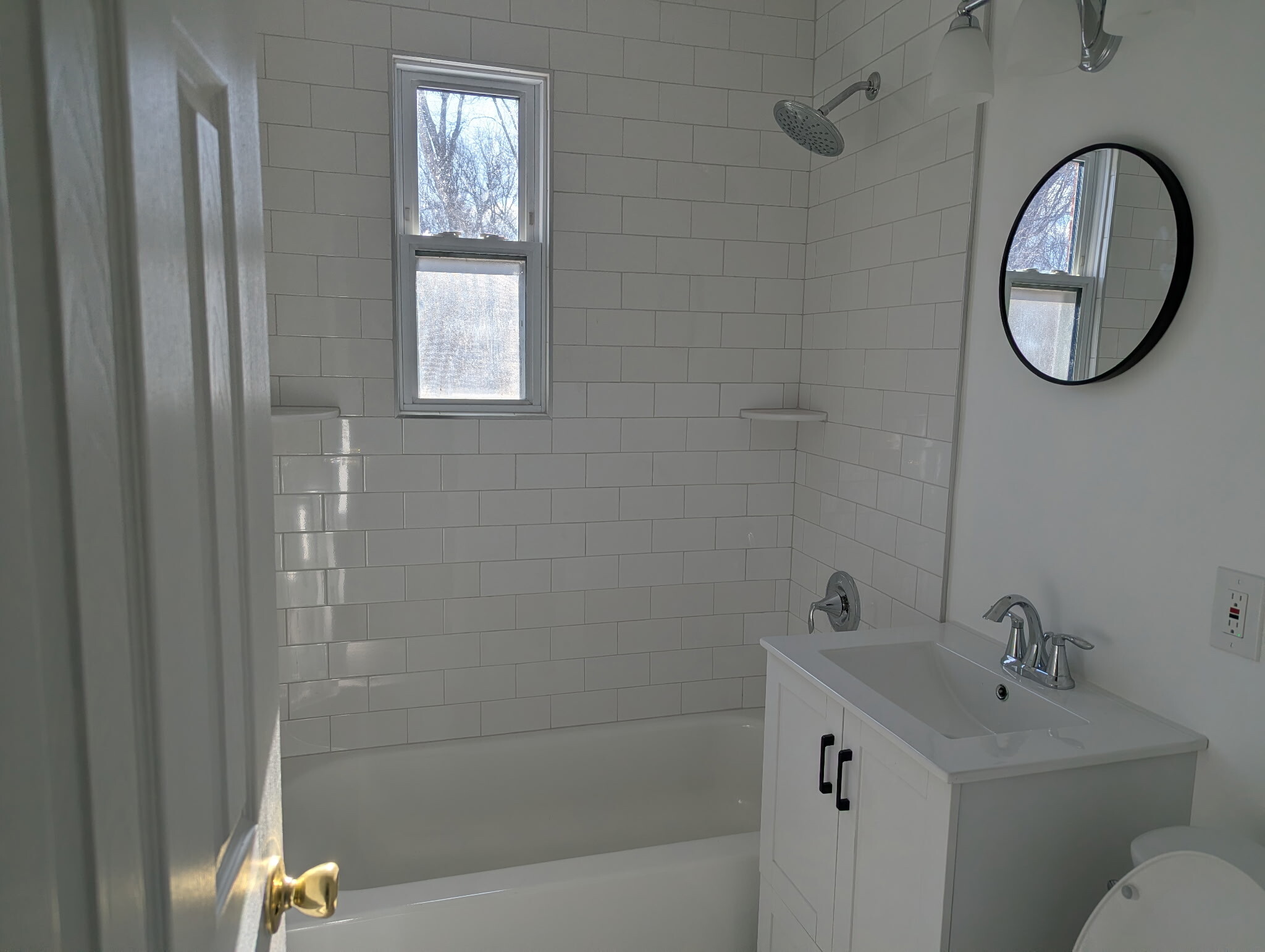 Bathroom - 3831 Hamilton Street