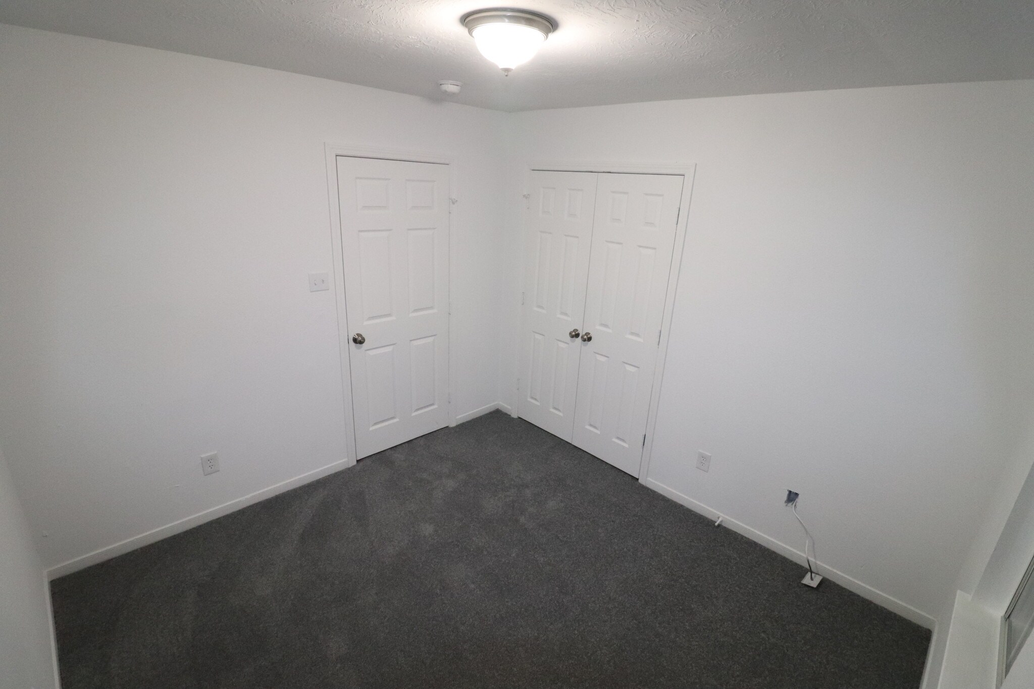 Building Photo - 6950 Paris St