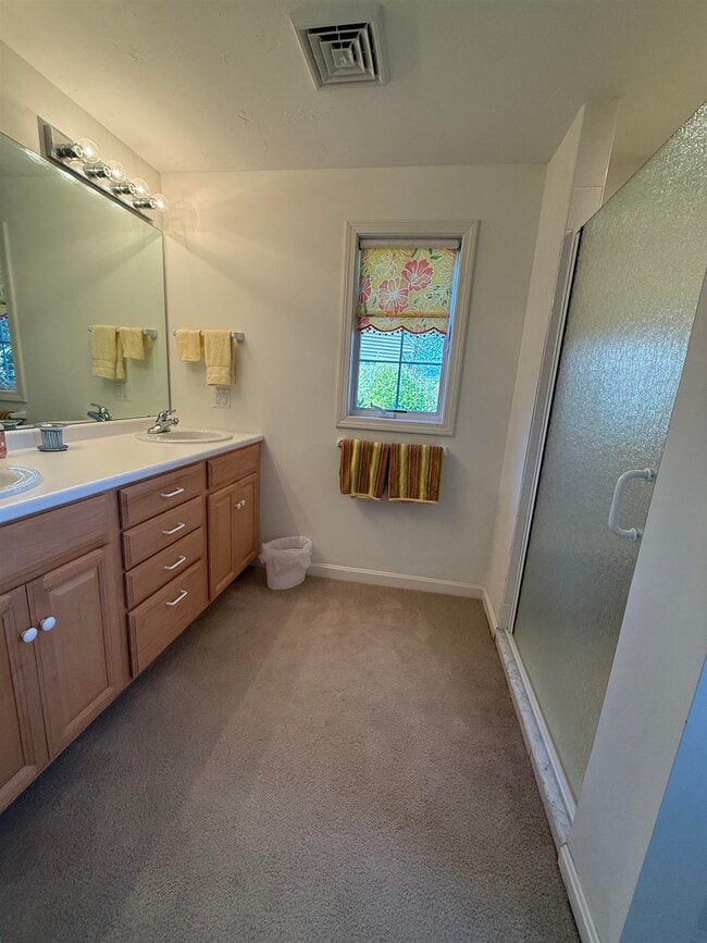 Building Photo - 69 Putney Hill Rd