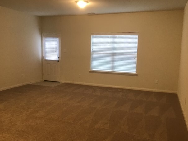 Building Photo - 9055 Lone Cypress Dr