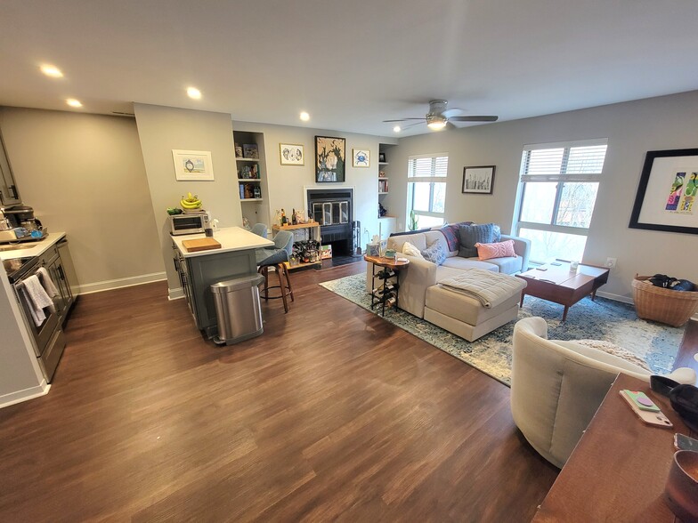 Building Photo - 23 Andrew Pl