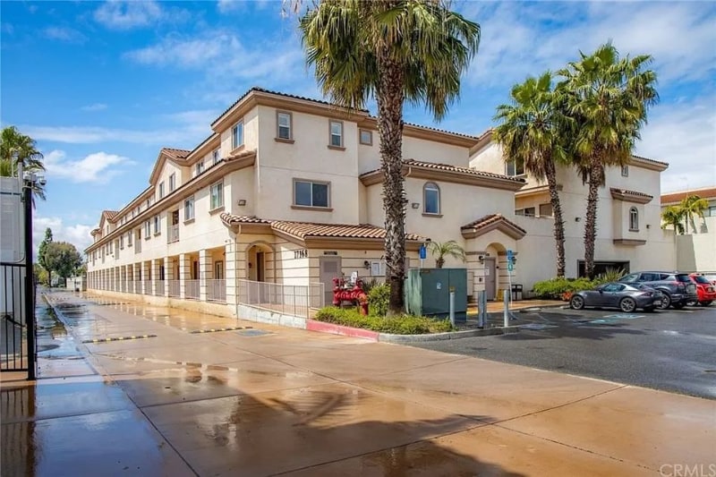 Building Photo - 17168 Newhope St