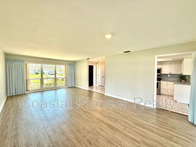 Building Photo - 14903 Imperial Point Dr N