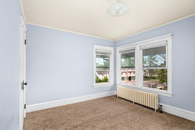 Building Photo - AVAILABLE NOW! 3 Bed/ 1 Bath Single Family...