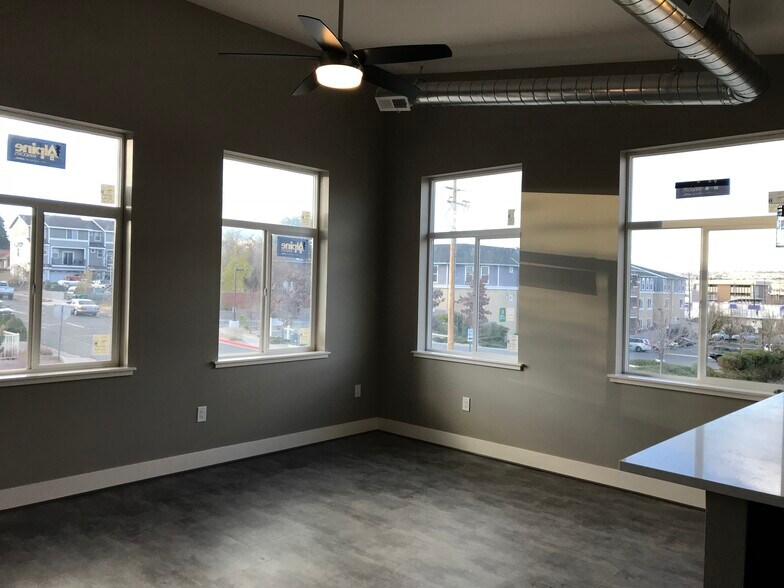 Building Photo - 412 Kirman Ave