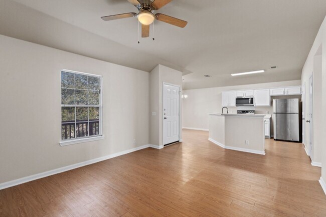 Building Photo - 3301 El Salido Pkwy