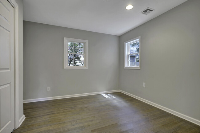 Building Photo - 2908 Alfaretta Pl
