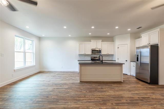 Building Photo - 8009 Sawdust Trl