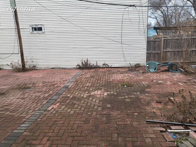 Building Photo - 1251 St Marks Ave