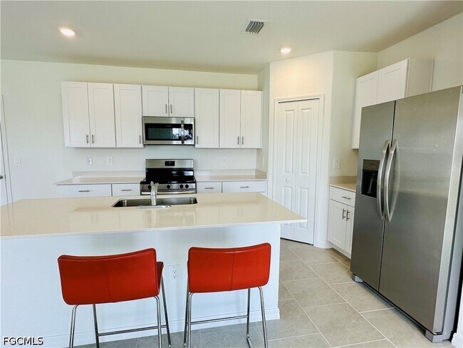 Building Photo - 11812 Cloverly Ln