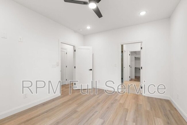 Building Photo - 2109 14th Ave N